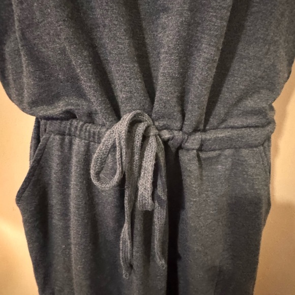 GAIAM Dress size Medium Tie front pockets Gray/Black - Picture 10 of 10